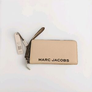 NWT Marc Jacobs Bold Continental Wristlet - Marshmallow